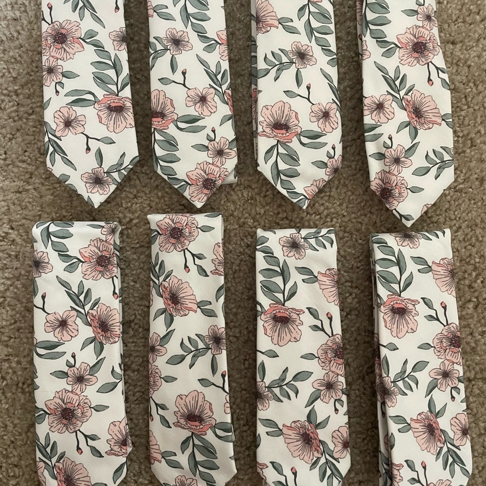 GROOMSMEN TIES!! Eight, never worn - White and Blush Floral Skinny Tie